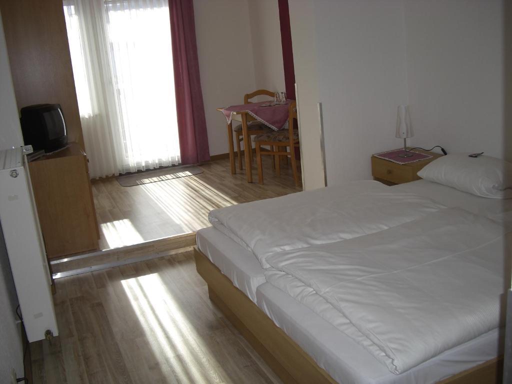 Gasthof Rhoenperle Kothen  Szoba fotó