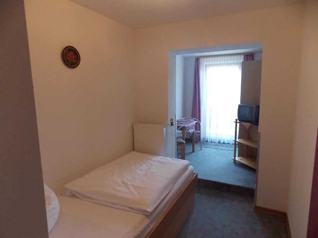 Gasthof Rhoenperle Kothen  Szoba fotó